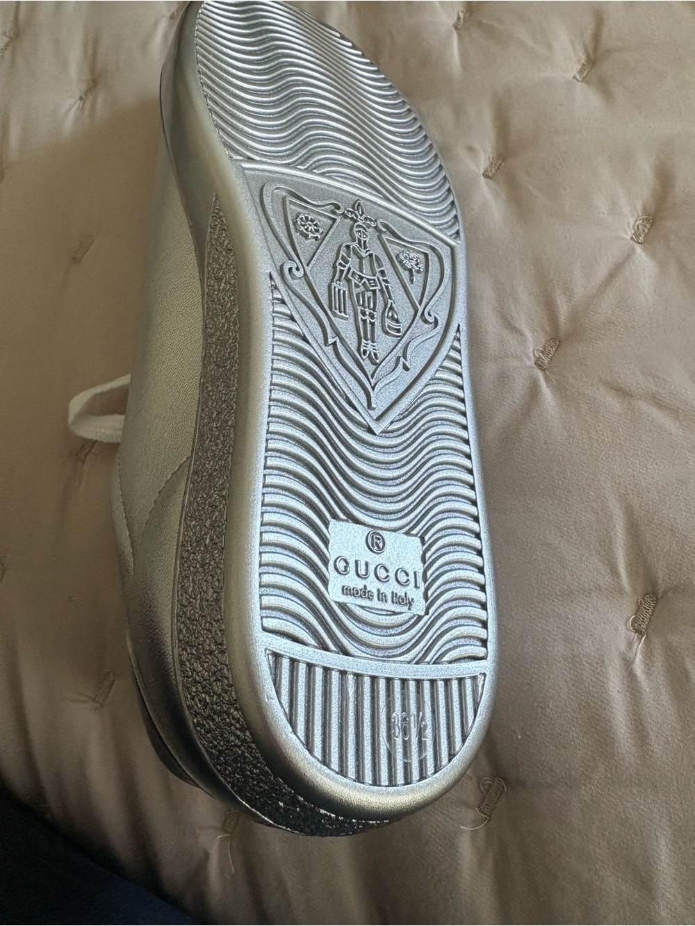 Gucci Metallic Silver Leather Sneakers BRAND NEW size 36+ - Picture 10 of 10